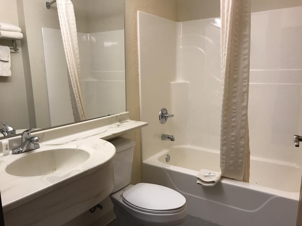 Monroe Heights グローブシティ エクステリア 写真