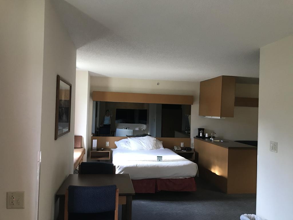 Monroe Heights グローブシティ エクステリア 写真